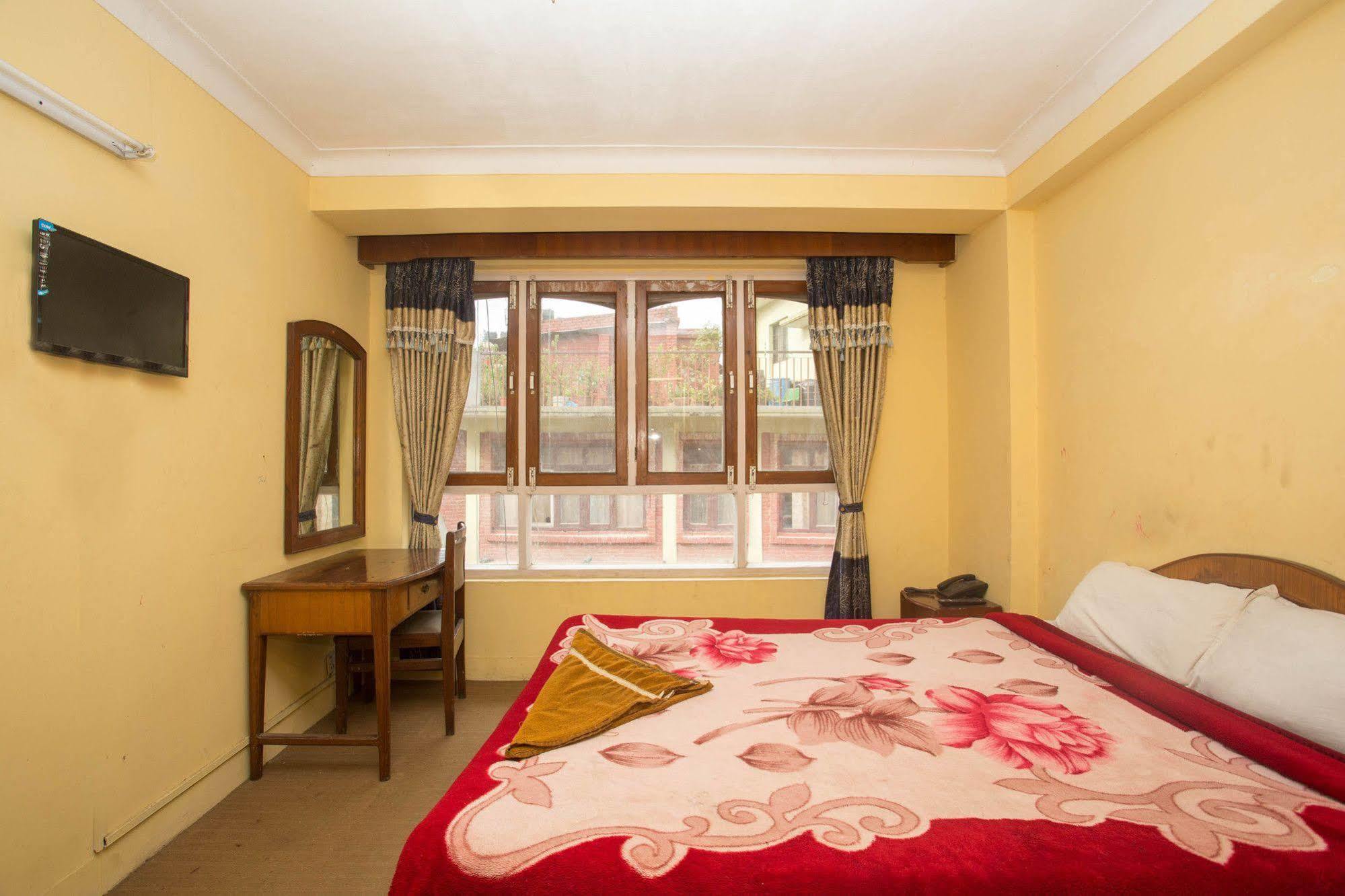 Hotel Red Panda Kathmandu Bagian luar foto