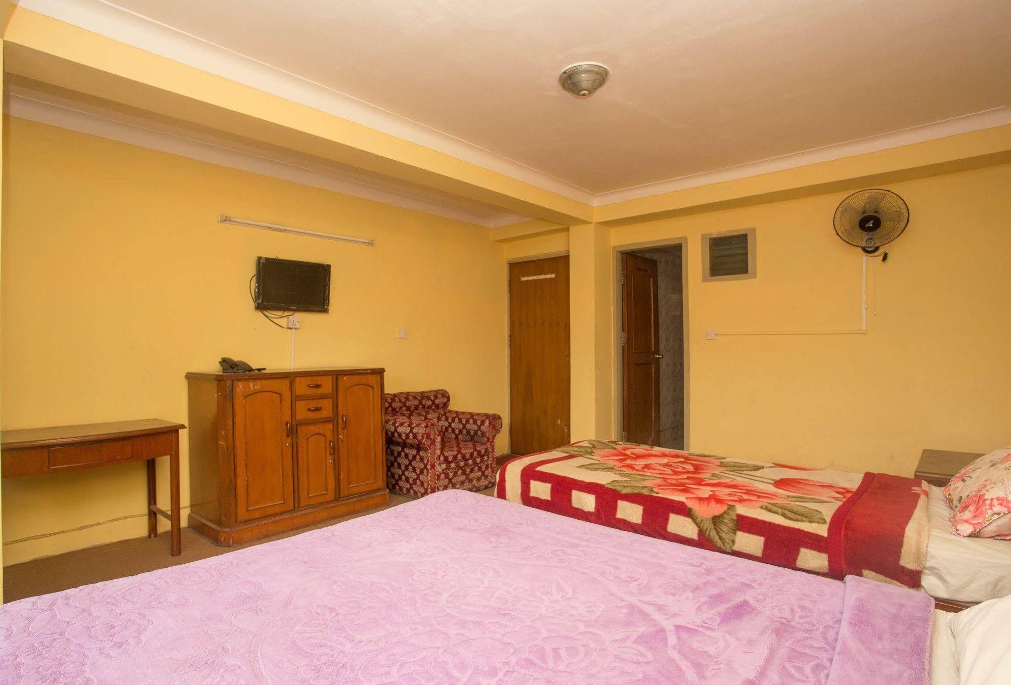 Hotel Red Panda Kathmandu Bagian luar foto