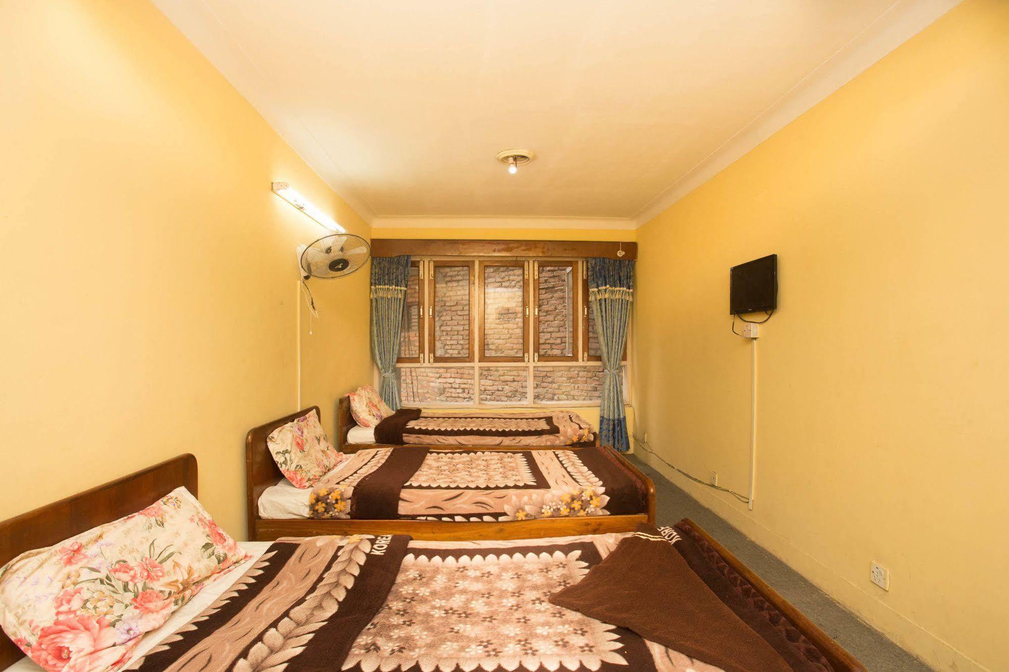Hotel Red Panda Kathmandu Bagian luar foto