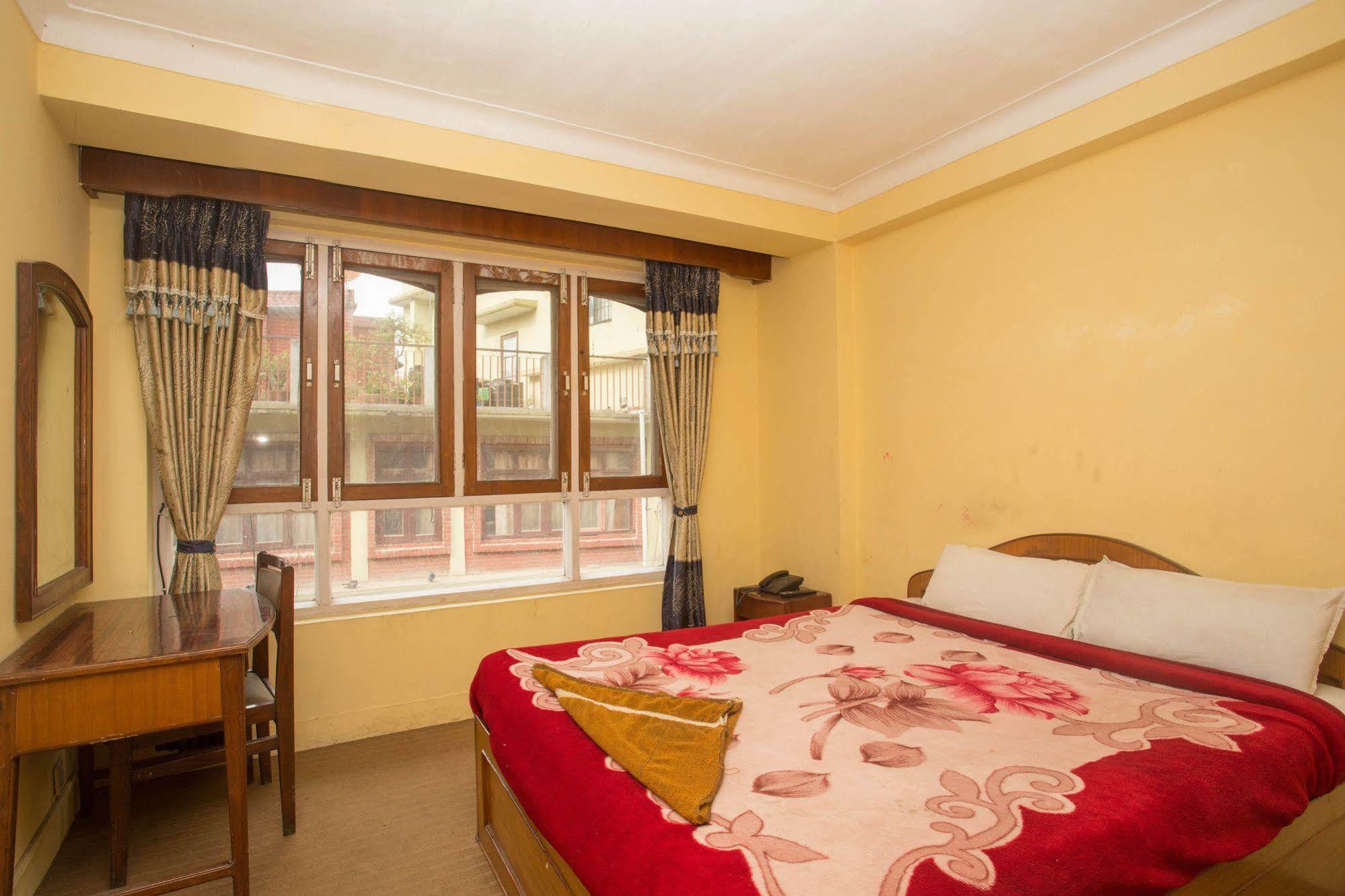Hotel Red Panda Kathmandu Bagian luar foto