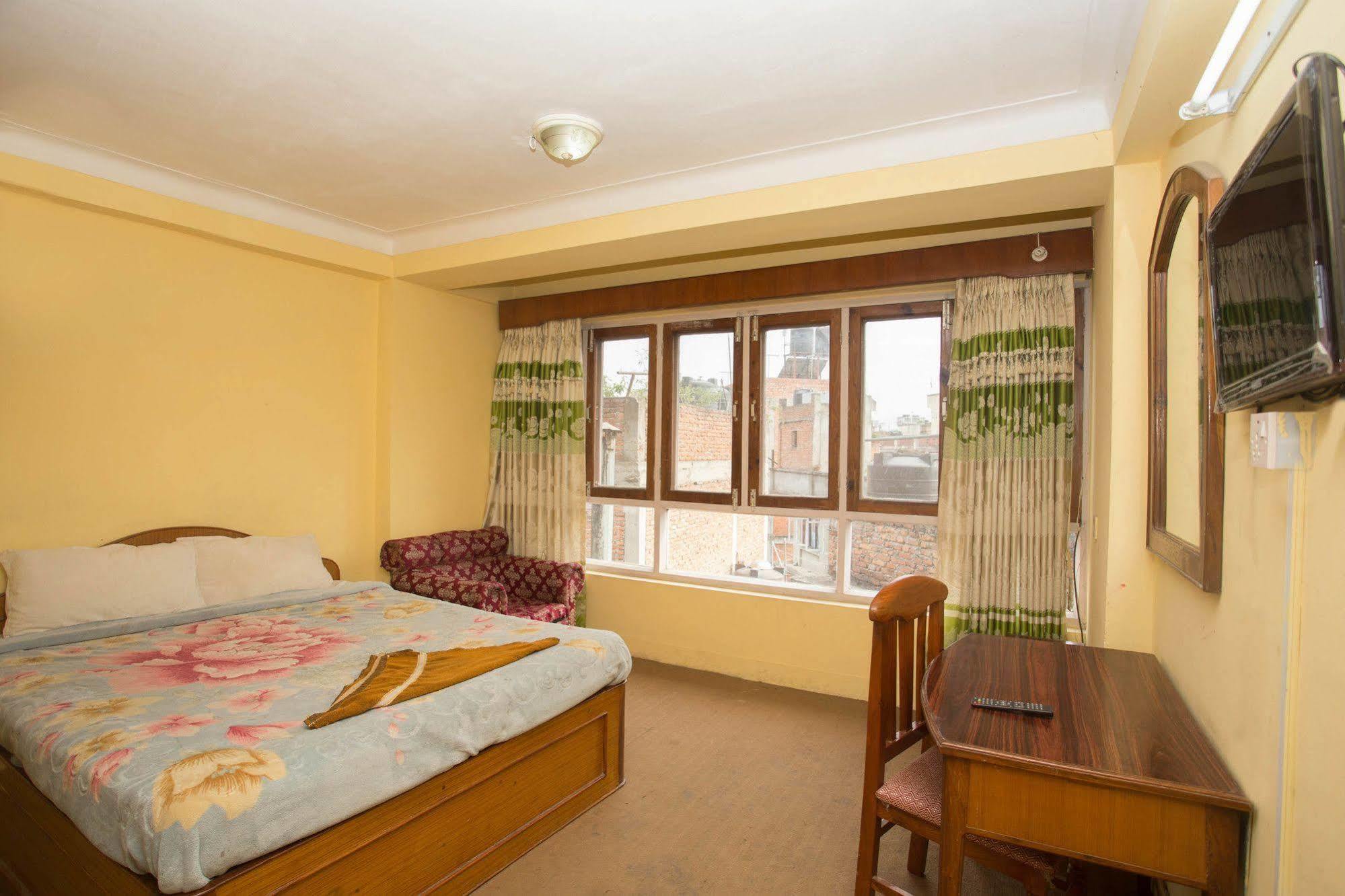 Hotel Red Panda Kathmandu Bagian luar foto